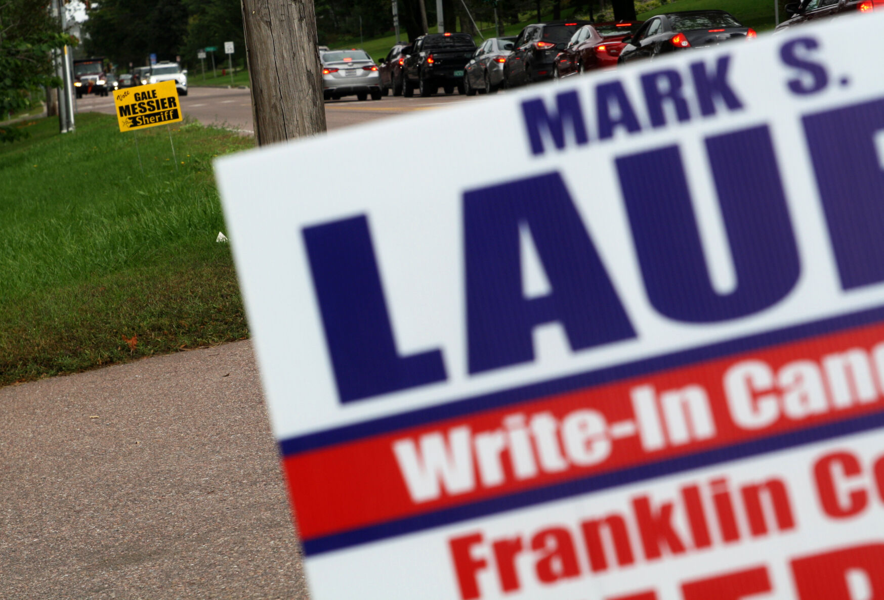 Sheriff campaign signs